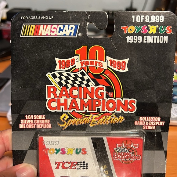 Toys R Us Special Edition NASCAR 1 of 9,999 1999 Edition from Racing Champions - Picture 3 of 5
